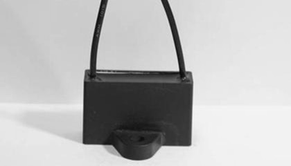 使用電機啟動電容器時需注意哪些事項？